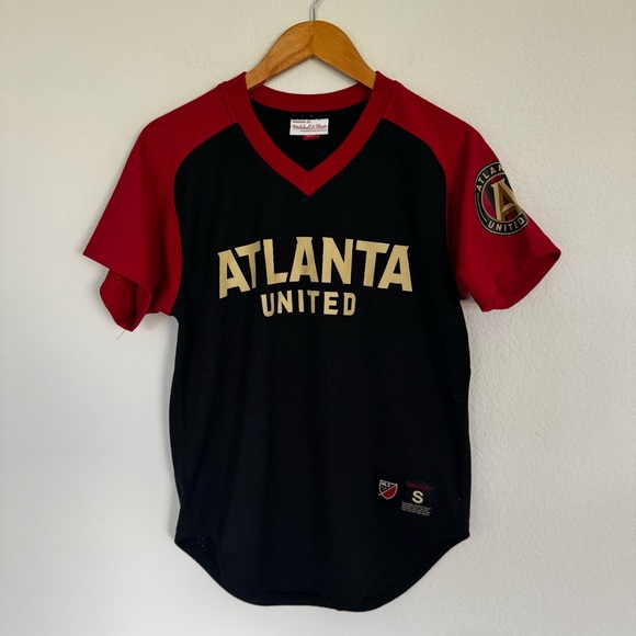 Mitchell & Ness Other - MITCHELL & NESS MLS ATLANTA UNITED FC V-NECK JERSEY SIZE SMALL